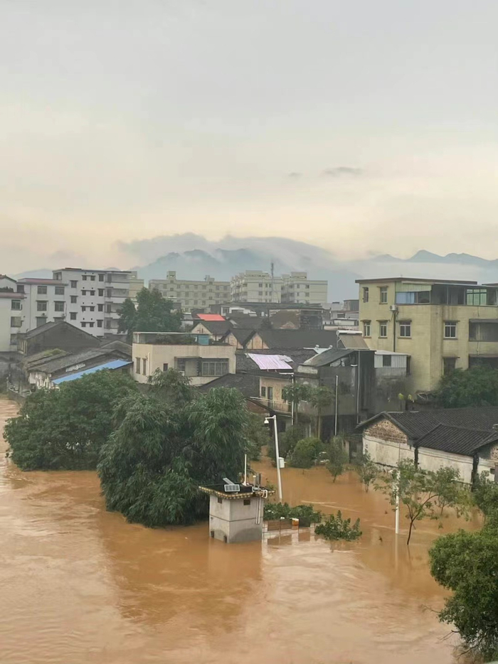 广东省清远英德市沙口镇6月22日上午10点的水位（受访者供图）