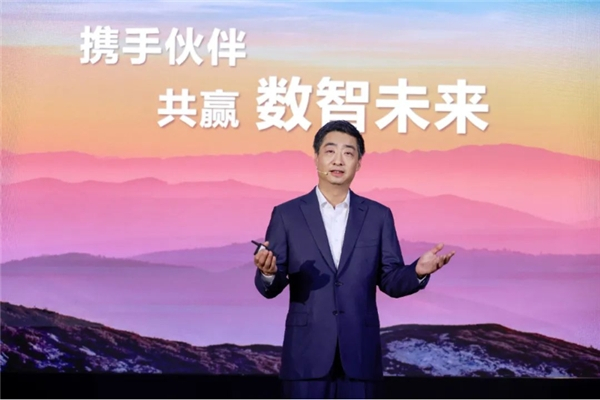 　　华为轮值董事长胡厚崑