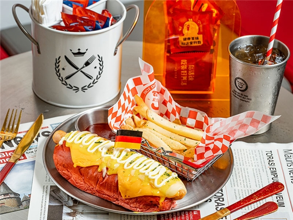 　　*爱氏热狗纯肉肠热狗汉堡