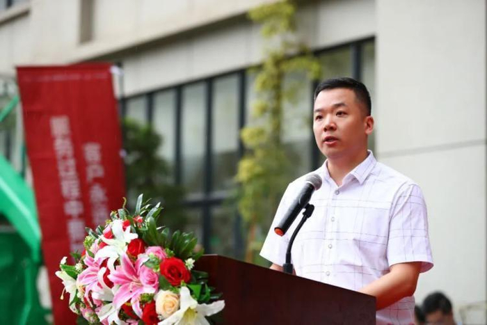 　　索菲亚家居服务中心总经理张李飞致辞