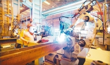         永茂建筑机械有限公司生产车间。