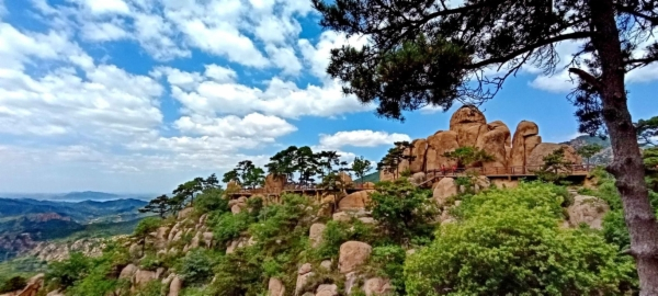 抚宁东北部山区有优质、集中的山地旅游资源。