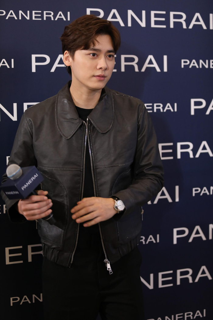 2021年12月24日，无锡，李易峰出席沛纳海品牌活动。&nbsp;图源：东方IC