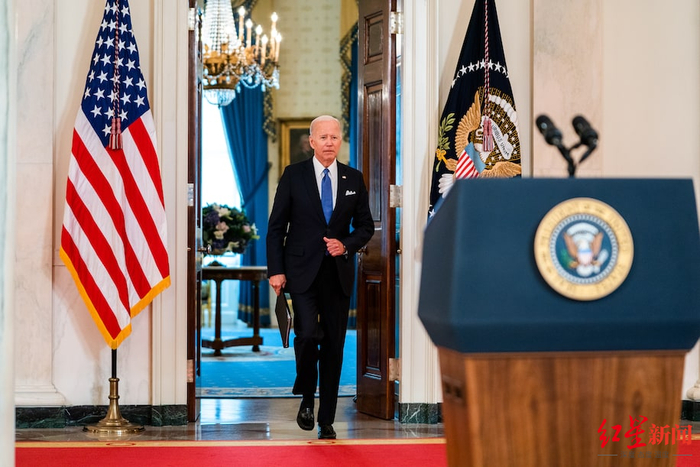 ↑拜登24日发表公开讲话称敦促选民在11月份将自己的愤怒带到投票站