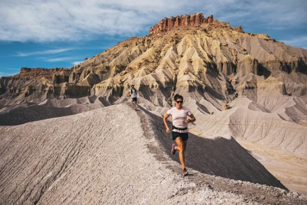 　　ARC'TERYX始祖鸟NORVAN LD 3系列越野跑鞋专注于长距离越野跑