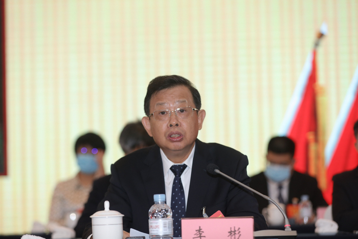 李彬代表各民主党派广西区委会、自治区工商联致贺词