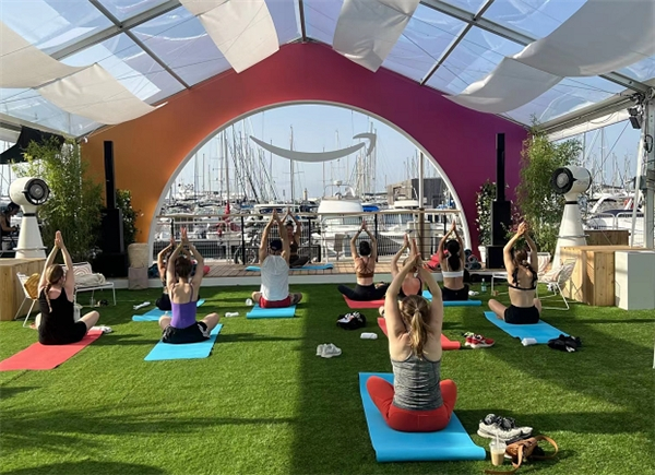 　　Amazon Port 晨间瑜伽