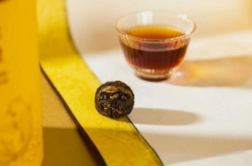 　　▲熟茶陈香圆润，醇和糯滑