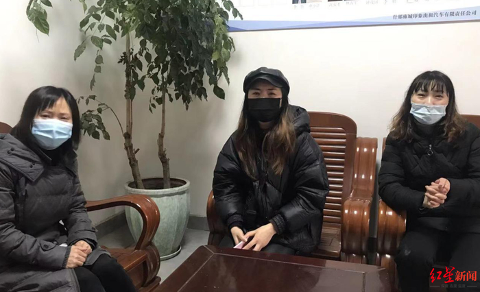 ↑说起蒋学品，其家人伤心欲绝