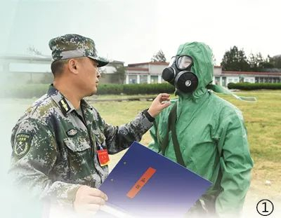 中国宝武集团民兵应急分队参加防化专业比武考核。