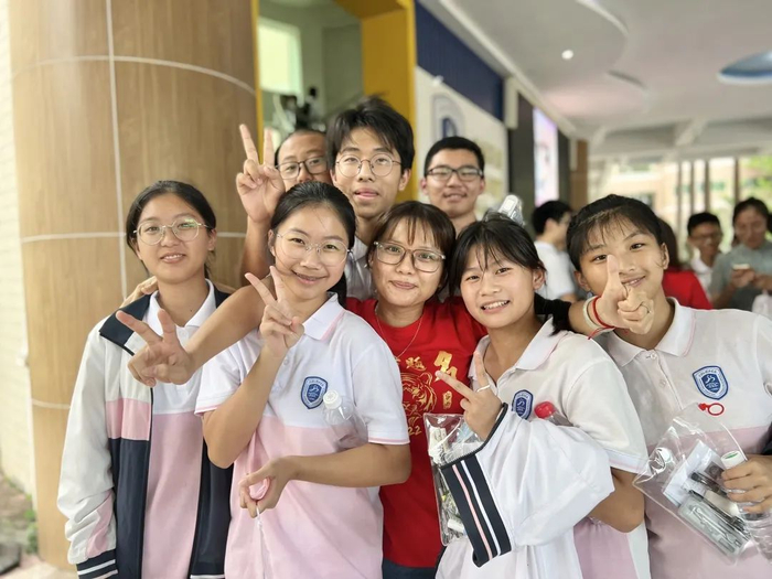 图/顺德区容桂外国语学校