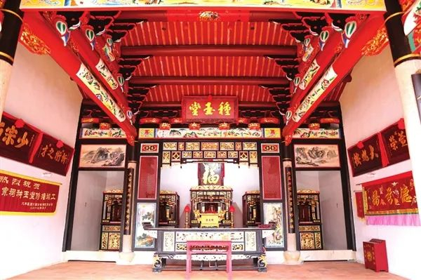 ▲蓝氏宗祠种玉堂坐落在赤岭畲族乡石椅村，2016年被命名为“全国民族团结进步教育基地”。图片来源：金浦报
