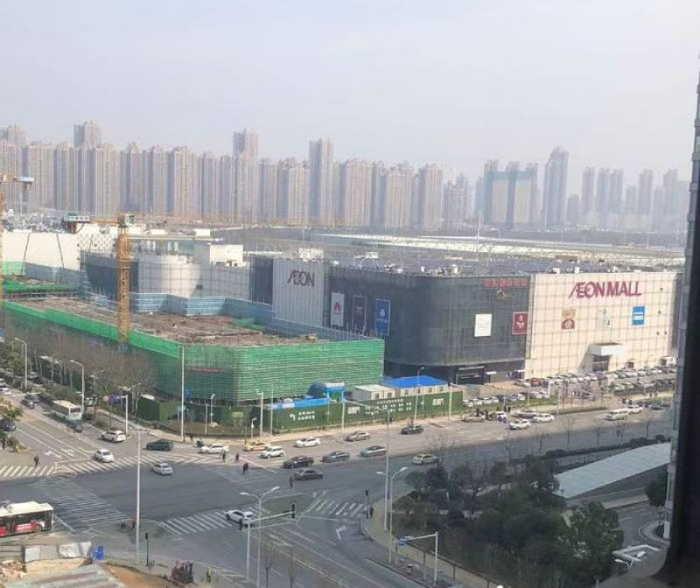 武汉楼市&nbsp; &nbsp; &nbsp; &nbsp;董红艳&nbsp; &nbsp;摄