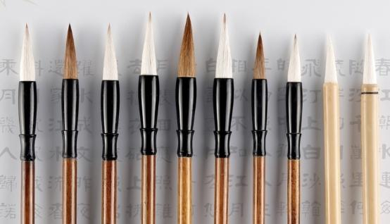 　　图说：淘特端内的“比优米”高性价比毛笔。