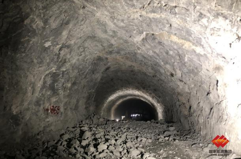 图为金沙江旭龙水电站高导流洞贯通