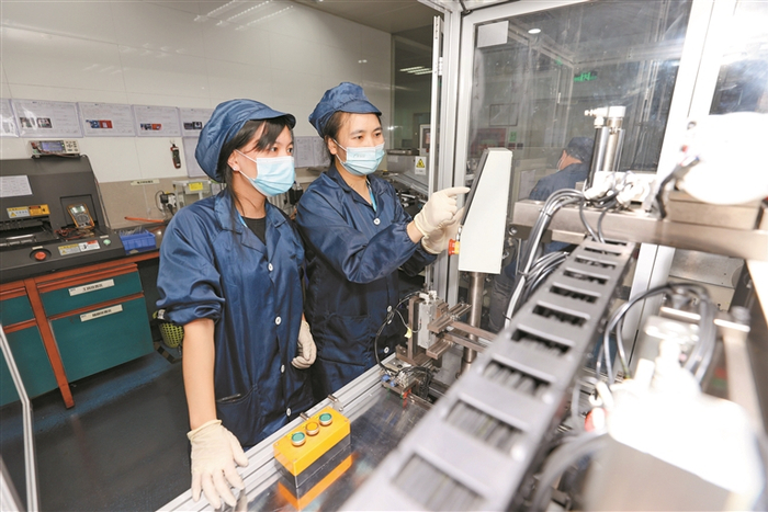     贝特瑞的负极材料出货量已经连续9年位列全球第一。