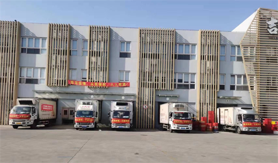 　　▲ 吉祥馄饨冷链配送车