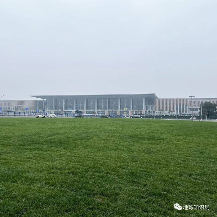 北京丰台站采用“筑台建城”设计理念（图：杔格）