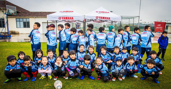 　　雅马哈发动机为少年橄榄球学校做培训