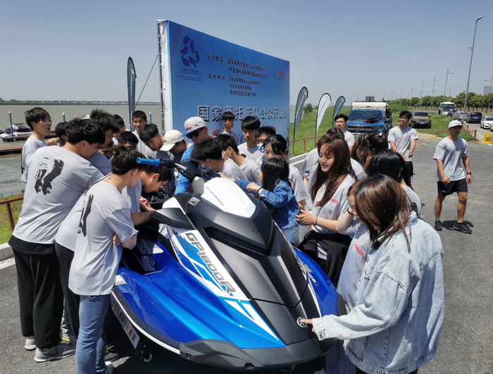 　　2021年8月雅马哈发动机在国家摩托艇队公众开放日活动提供产品试驾