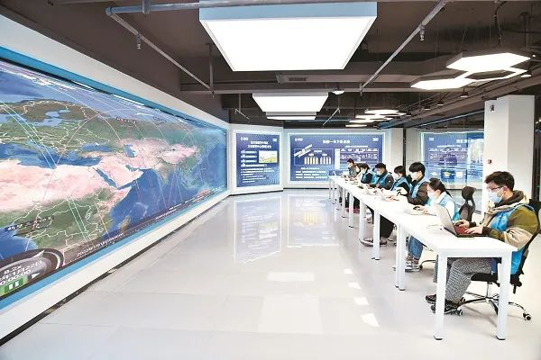 △位于鹤壁科创新城的航天宏图华中总部卫星运营中心。资料图片