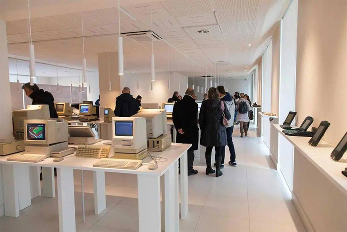 2015 年搬到新址的 All About Apple 博物馆. 图片来自：All About Apple