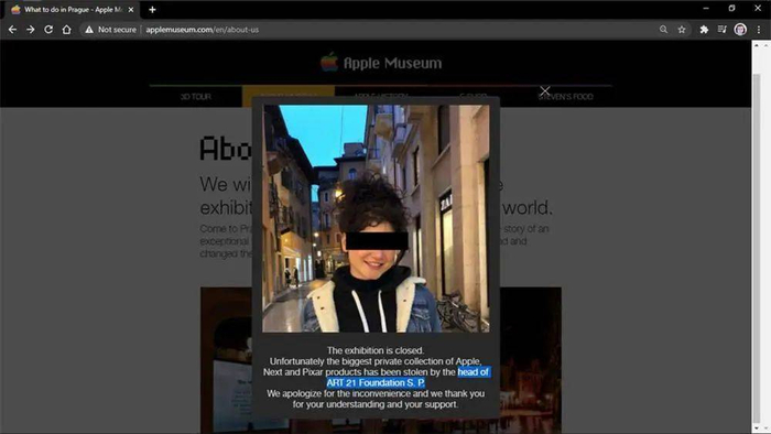 布拉格苹果博物馆官网公布的盗窃者照片. 图片来自：Reddit