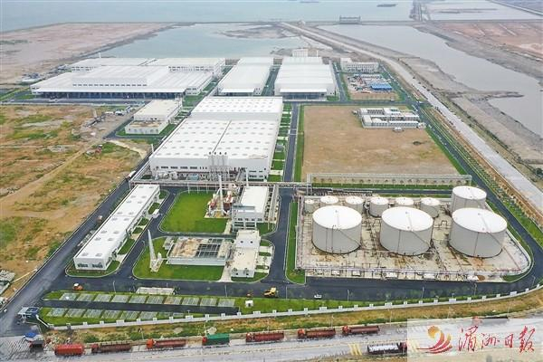 　　三棵树高新材料综合产业园项目进入试投产阶段。