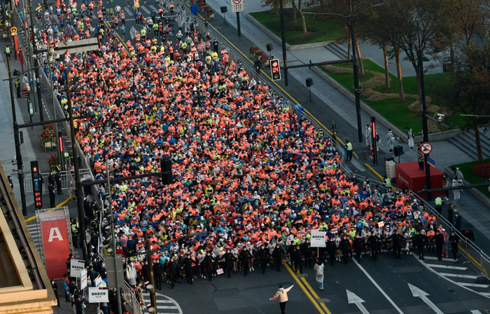 2020上海国际马拉松赛在上海鸣枪 受访者提供