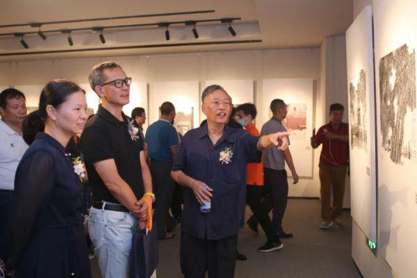 　　伍海成老师讲解