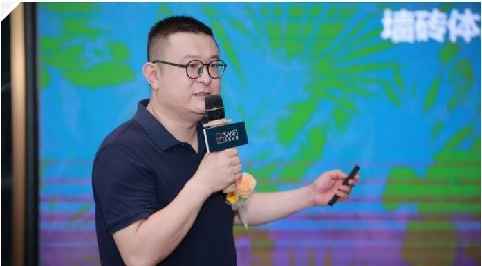 　　〃兴辉品牌销售中心总经理朱玺先生