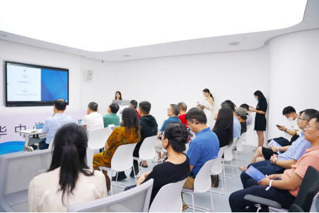 　　睡眠医学领域的专家学者及华中地区各大三甲医院教授共同出席“华中优眠行动”公益活动启动仪式