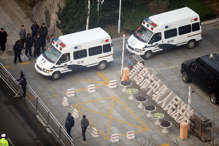 2016年12月5日，徐翔涉嫌操纵证券市场案开庭。