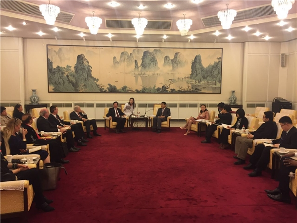 　　孙文铁会长率美中企业家商会代表团会见中国贸促会领导