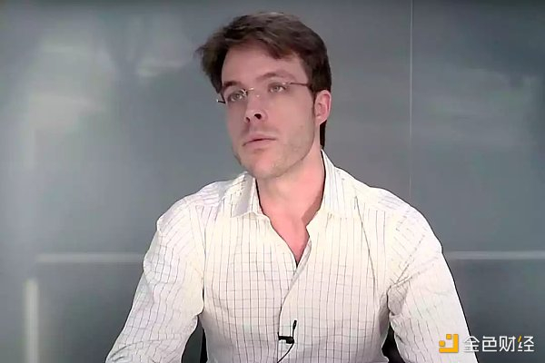 上图：Kyle Davies。摄图：Opalesque TV/YouTube