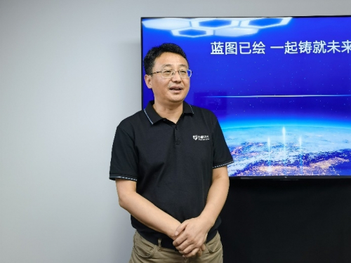 　　芯盾时代CEO郭晓鹏