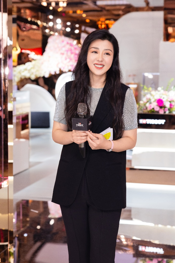 　　天梭中国区副总裁戴俊珺女士解读“小美人”的发光精神