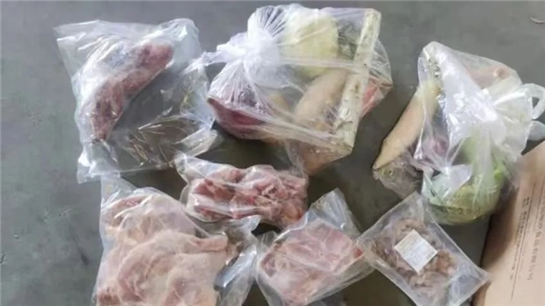 　　京东帮助客户企业给员工采购的物资包