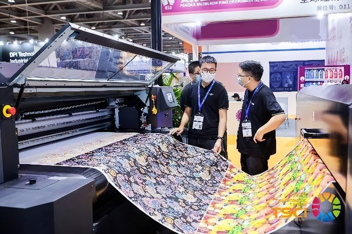 　　Epson ML-8000直喷数码印花机现场实拍图