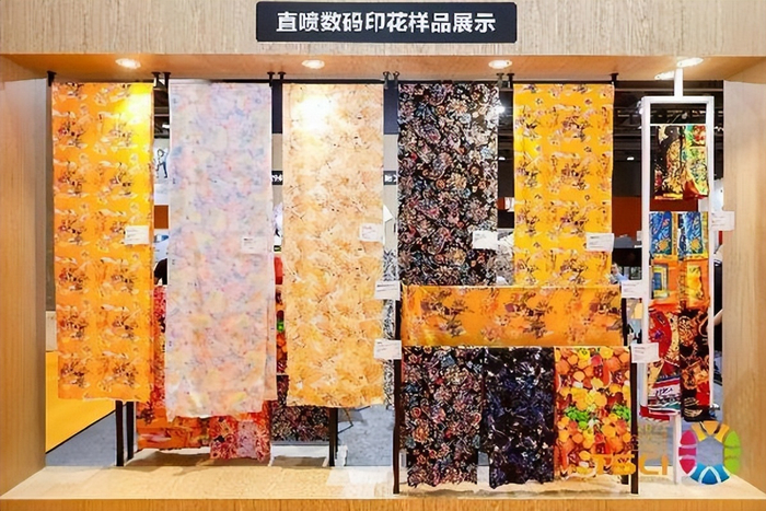 　　现场直喷数码印花样品展示区实拍图