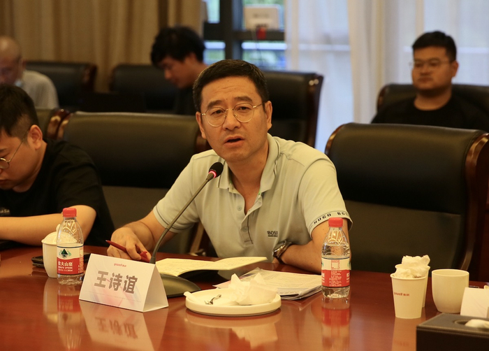 　　鱼跃医疗呼吸治疗BU首席临床总监王诗谊发言