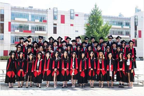 　　北京乐成国际学校2022届毕业生毕业典礼