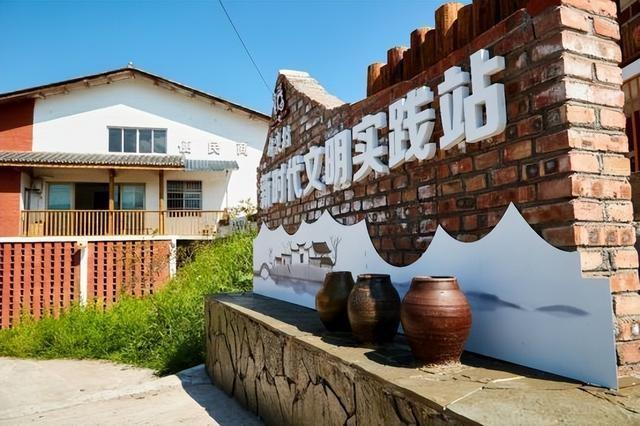 　　▲ 滨湖美镇桥头村。顾庆庆 摄