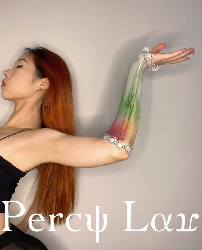 配饰设计师品牌 Percy Lau 虚拟时装作品。图片来源：Percy Lau