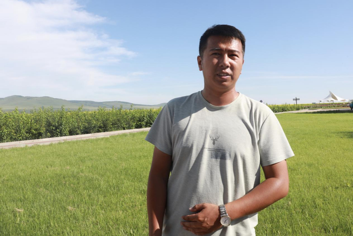 申世宣 央视网记者 彭俊 摄