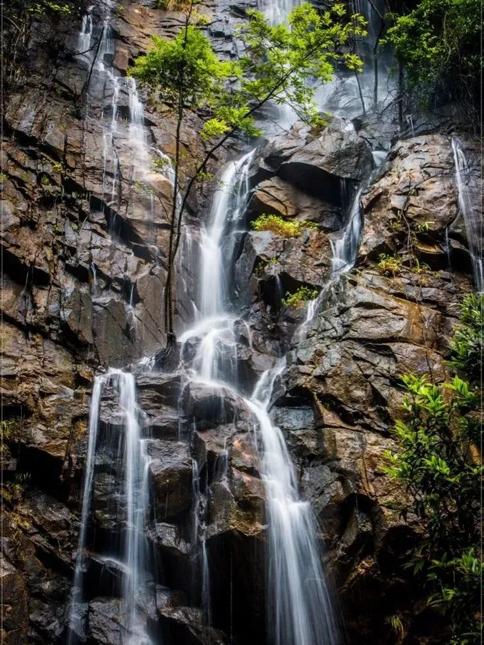 △上2图图源四会奇石河景区