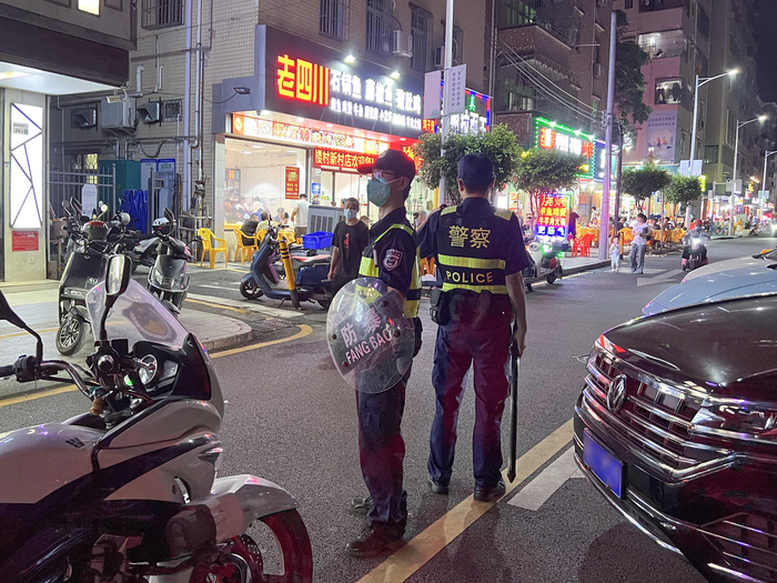 夜间加强重点部位值守