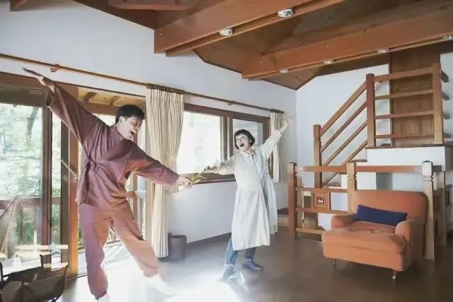 《森林民宿》剧照