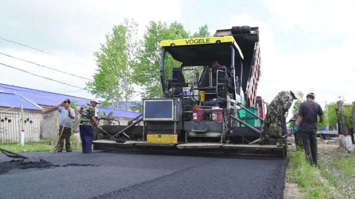 图强林业局道路修缮图（资料）。