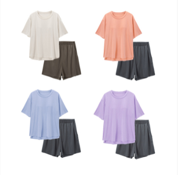 ▲从左右依次为：椰奶白，蜜桃橘，治愈蓝，丁香紫